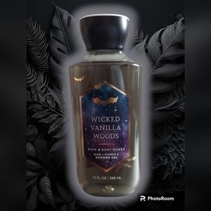 Bath & Body Works Discontinued Halloween Wicked Vanilla Woods Shower Gel. 🧙🧹🦇
